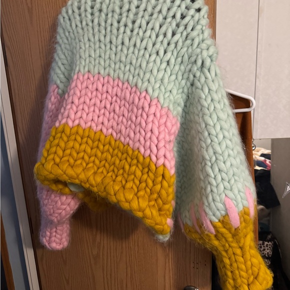 Hope Macaulay Pastel Chunky Knit Sweater - Picture 3 of 3